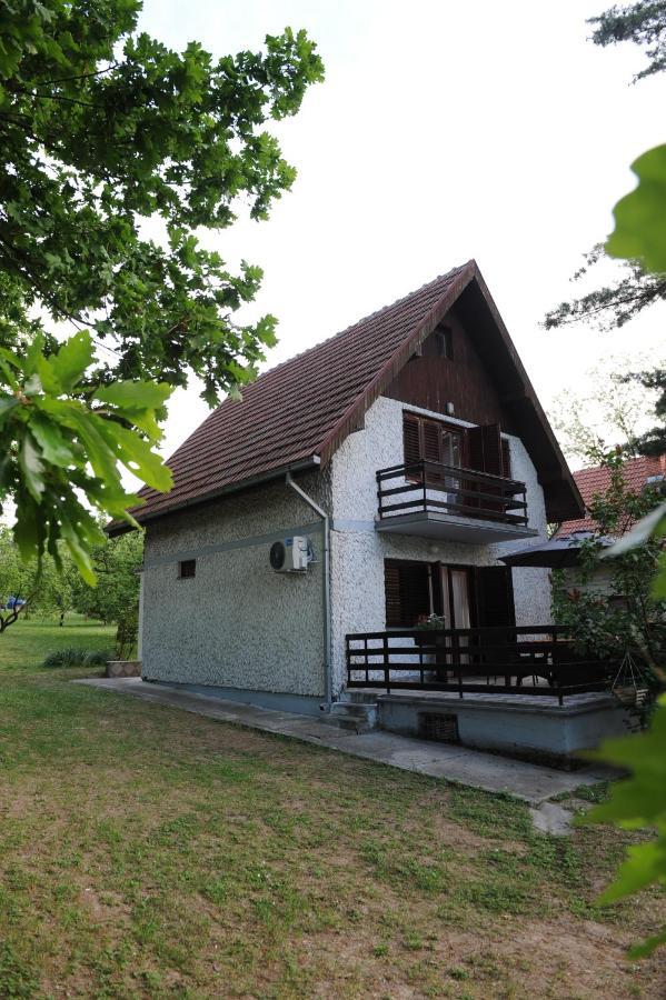 Vikend-Kuca Vevericji Kraj Vranic  ภายนอก รูปภาพ